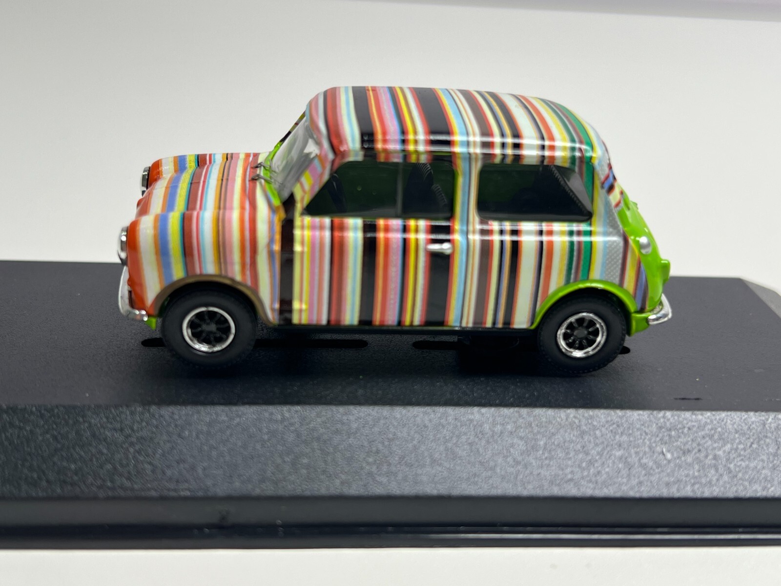 1/43 HORNBY HOBBIES Paul Smith PSI Diecast Model Car