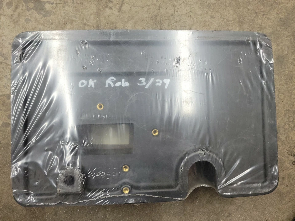 Kohler 41 065 10-S Fuel Tank w/ FOUR 41 366 01-S Isolation Mounts - Image 4 of 4