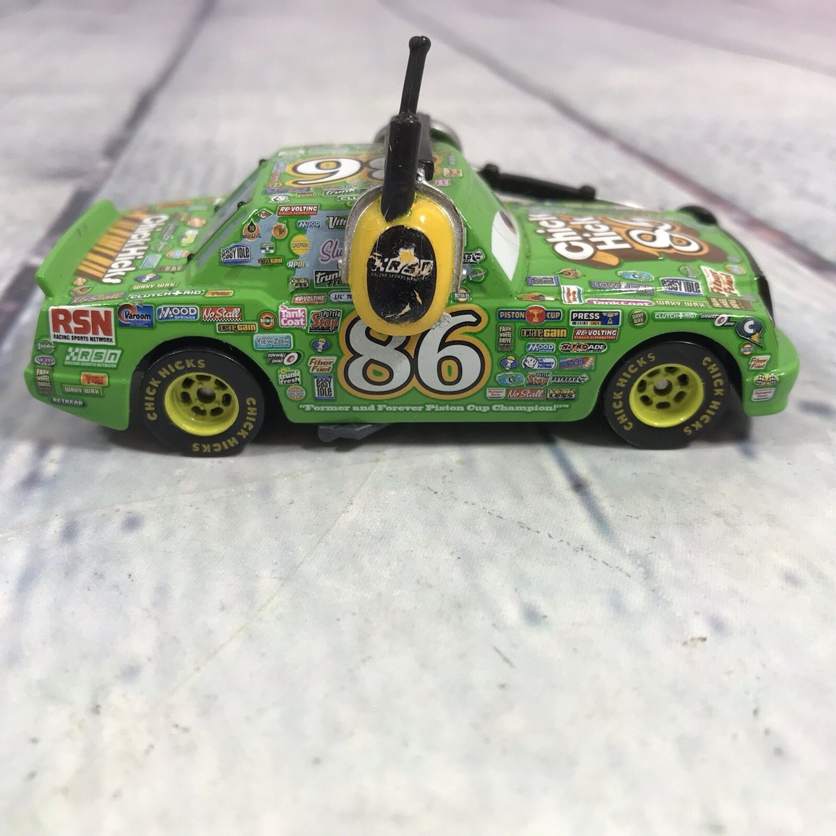 カーズ　マテル　Chick Hicks 86 　ハウラー Disney Pixar Cars No.86 Chick Hicks Racer's Hauler Truck Toy