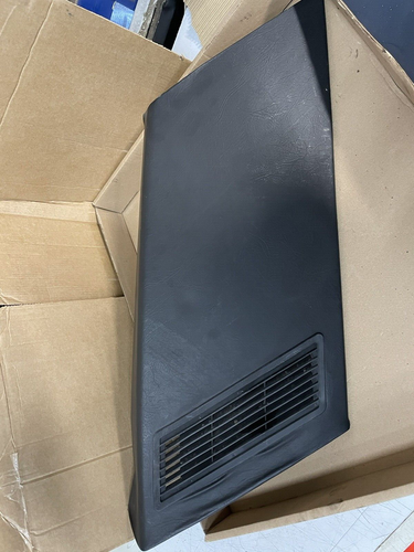 Range Rover Classic 88-91 Rear Quarter Panel Outer Cover STC100 (12) - Picture 10 of 24