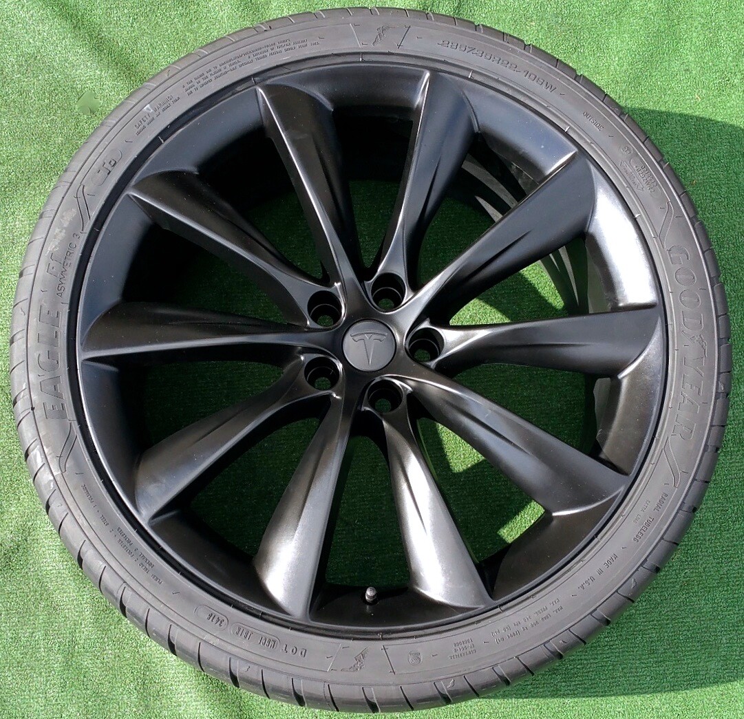 Factory Tesla 22 Inch Wheels New Tires Set 4 Genuine Oem