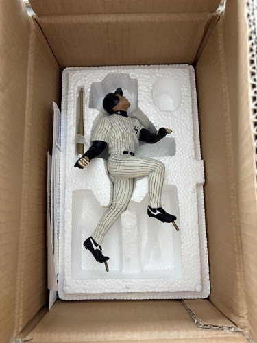 Hideki Matsui Danbury Mint Baseball Figure / Statue - Original Box & COA - Nice - Picture 5 of 5