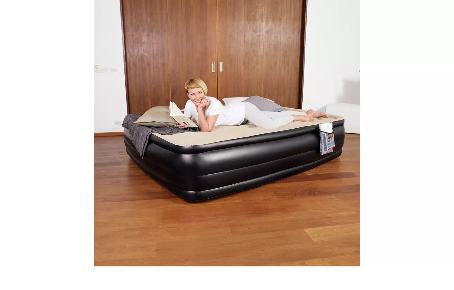 Bestway Dreamair Premium Queen Air Bed With Builtin Pump 80 X 60 X