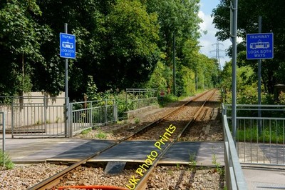 Foto A3 Fahrradübergang nahe Phipps Brücke Merton \/TQ2569 Photogra c2011
