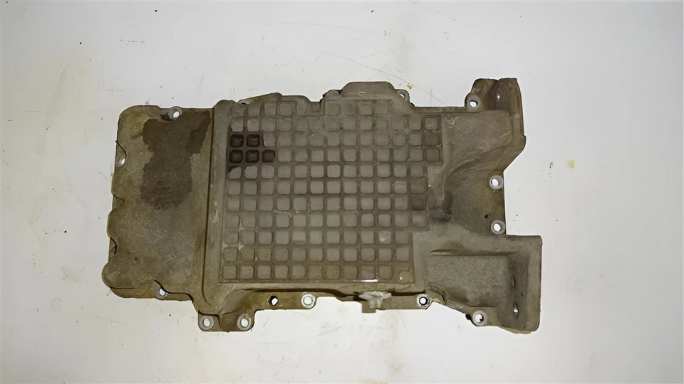 1995-2000 Ford Contour Escape Mazda 6 Tribute MPV Van Engine Oil Pan OEM - Image 2 of 4