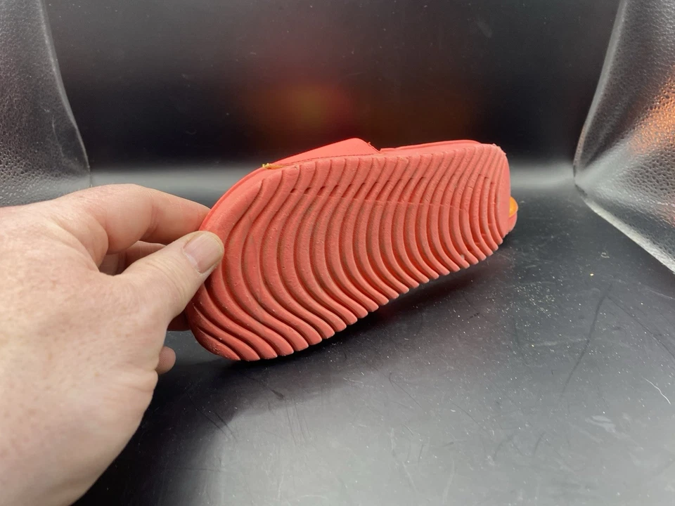 Nike Kawa Slide Hot Punch para niños talla 11 C Foto 2 de 4