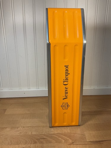 VEUVE CLICQUOT CHAMPAGNER PARIS STADT STRASSE PFEIL SCHILD ORANGE METALL BLECHTRÄGER - Bild 7 von 9
