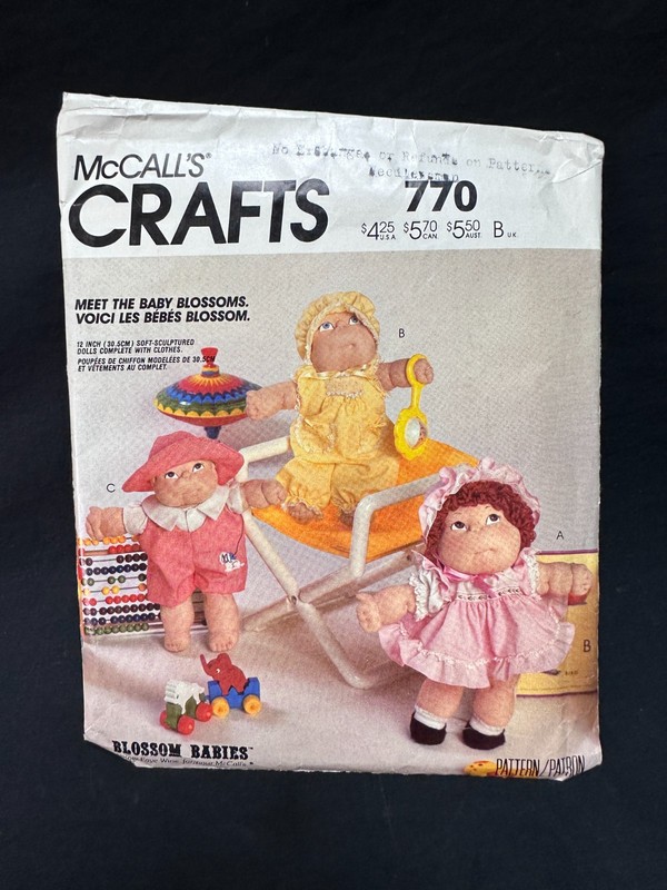 McCalls Crafts 770 Blossom Babies Vintage Pattern - 12" Cloth Dolls & Clothes