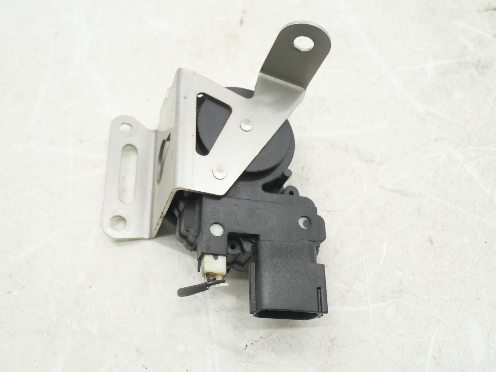 Used Rear Engine Cover Hood Lid Latch Motor Cable 2016-2021 McLaren 570S OEM