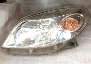 8200733878 Projektor Links DACIA SANDERO 1.5 dCi Autocarro Ber 5p/d/1461cc