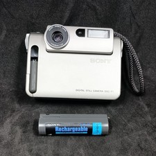 Sony DSC-F1 Digital Camera With Original Battery