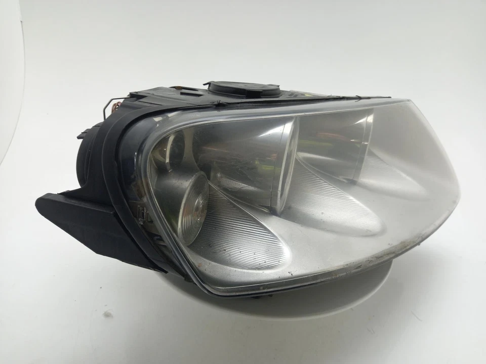 Faro delantero VOLKSWAGEN TOUAREG O/S 2002-2008 5 puertas Estate diestro   Foto 2 de 4