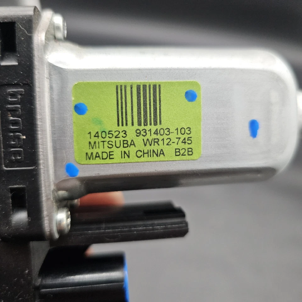 Dodge Durango 2011-2025 puerta trasera derecha ventana regulador motor Foto 3 de 4