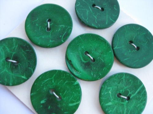 25mm Large Lovely Deep Green Matte Coconut Shell Designer Sewing Buttons Set 7