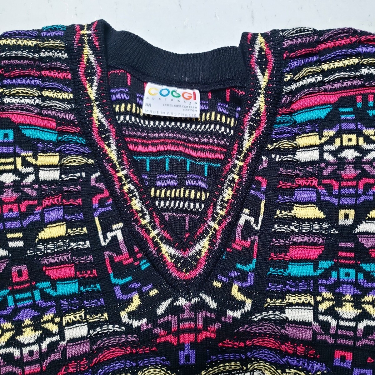 Vtg 90s COOGI Sweater 100% Wool 3D V-Neck Made in AUSTRALIA