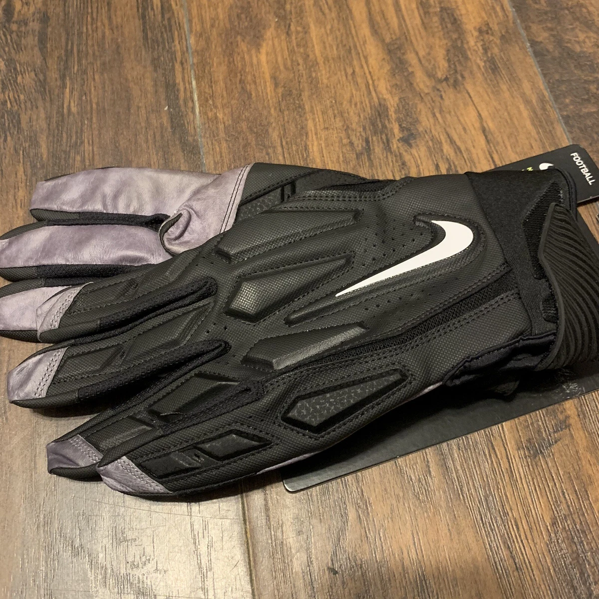 Nike hotsell padded gloves