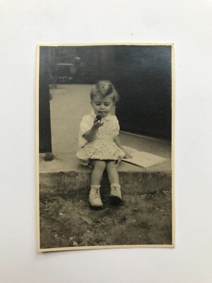Snapshot Original Vintage Foto Kind raucht Pfeife - SB644