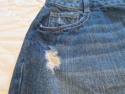 Apt. 9 Women's Denim Blue Jean Skirt Size 12 Distressed Raw Hem - Picture 5 of 9