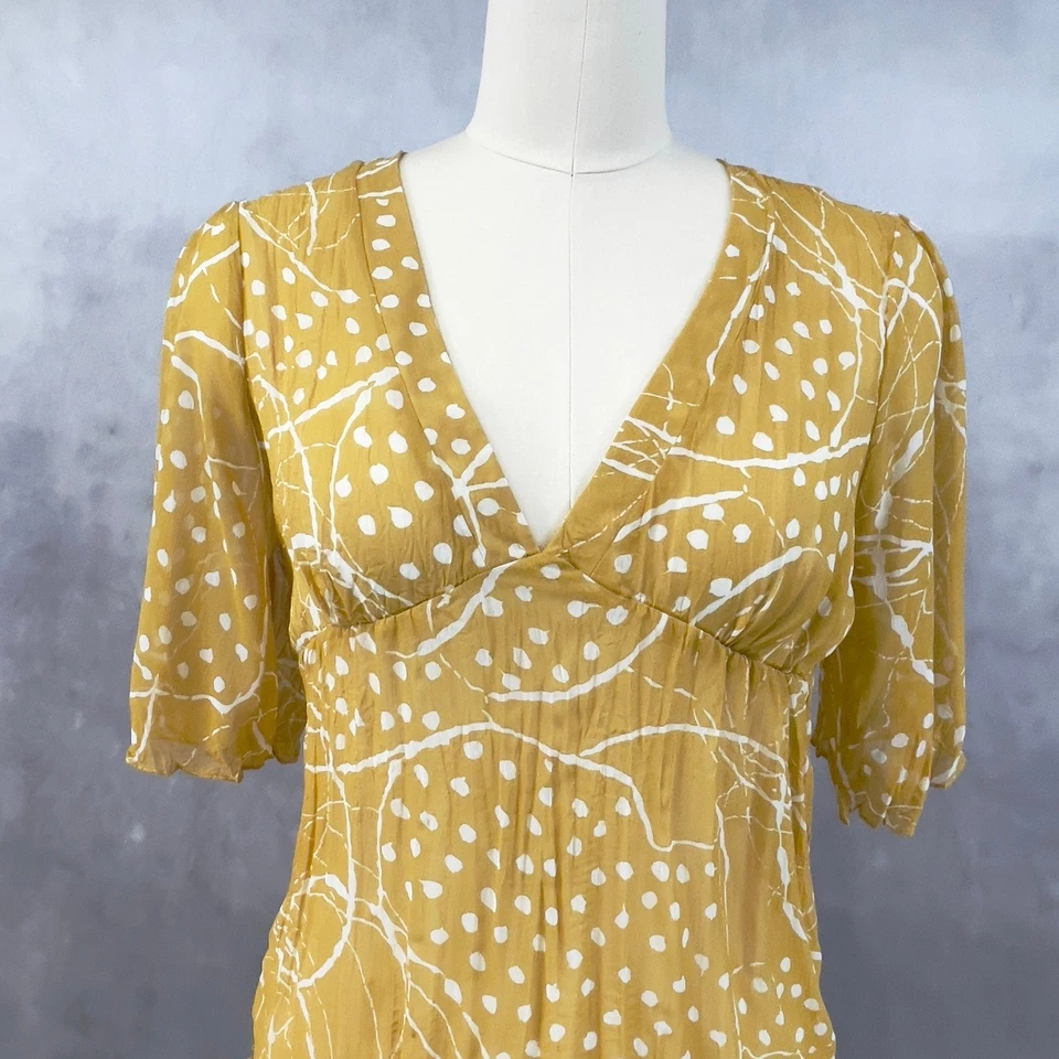 Top Babydoll mediano Charlotte Russe para mujer amarillo con volantes Boho Cottage Y2K Foto 2 de 4