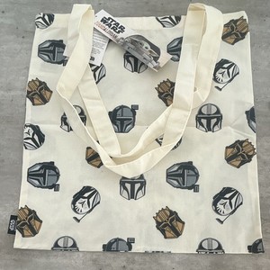 Disney Sac tote bag Star Wars The Mandalorian Grogu motif casques 2022