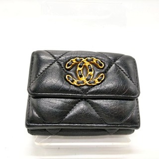 Chanel Wallet Black Leather Quilted CC Logo Trifold 2677265