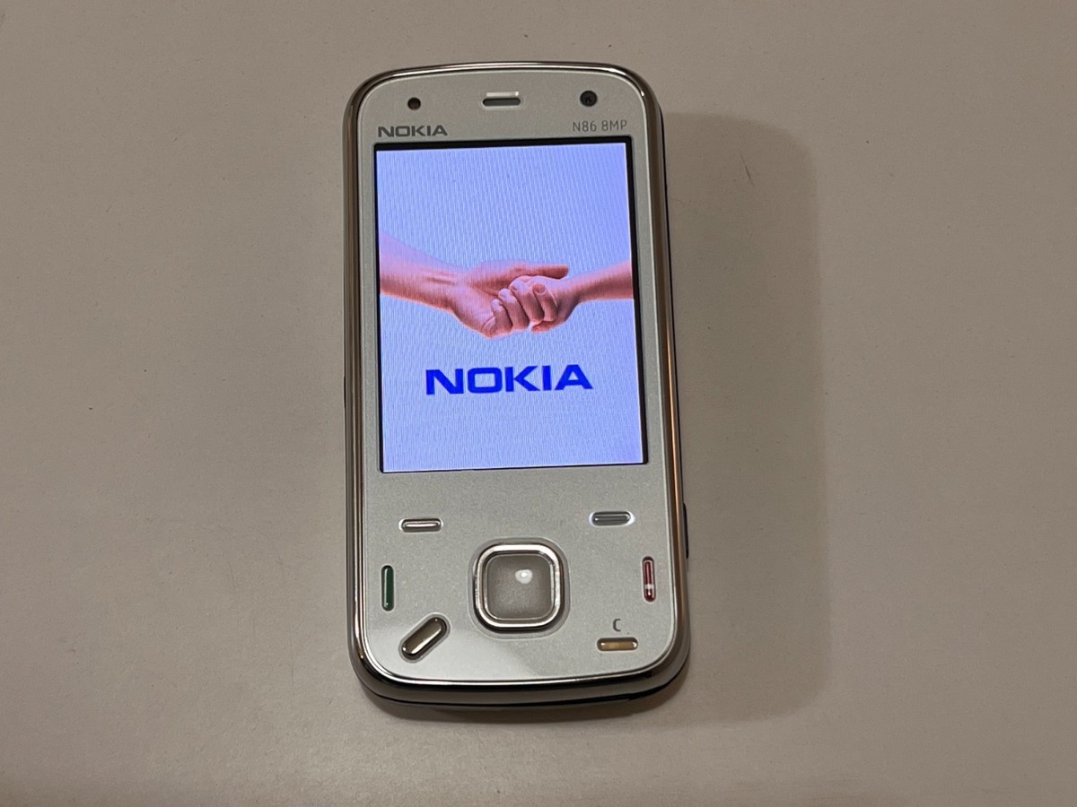 Nokia N86 8MP ホワイト 2009年製 Original Unlocked Nokia N86 8MP Mobile Phone 3G HSDPA 900 / 2100