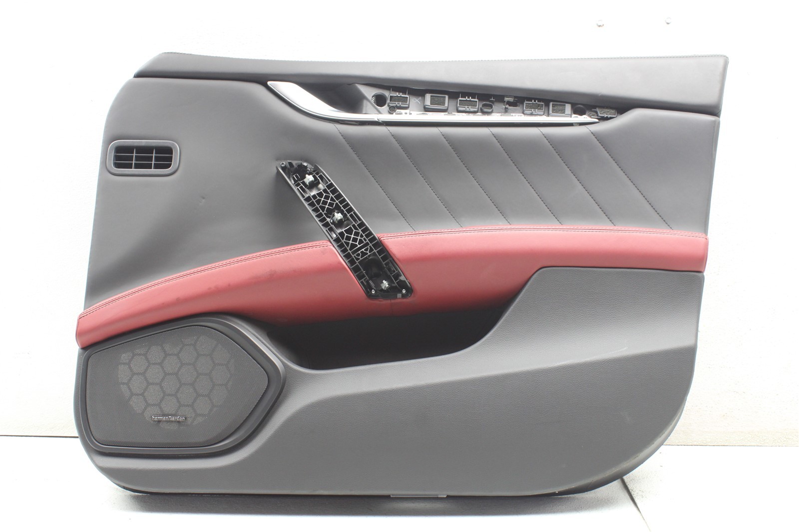 2014-2019 Maserati Ghibli Front Right Door Panel Cover RH Passenger 14-19