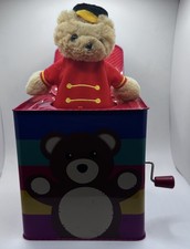 FAO SCHWARZ MUSICAL JACK IN BOX  CLASSIC TOY  SOLIDER BEAR CHILDREN KIDS GAME