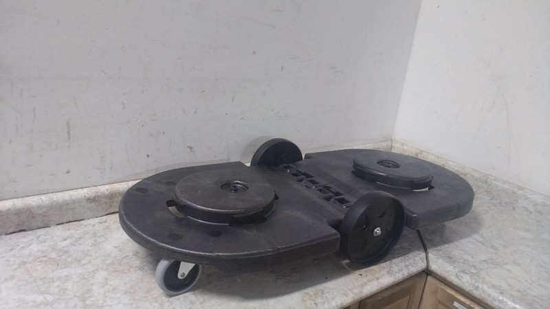 Rubbermaid Brute Containers