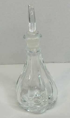 Lady Primrose's Inc. Empty Glass Decanter Bottle with Flower Etched Stopper 8oz - Picture 7 of 13