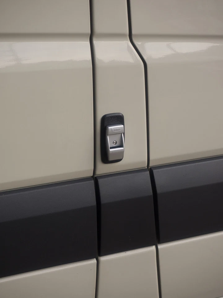 Одна пара накладок кронштейнов для ног fiamma (кронштейны Fiamma не включены) - Изображение 2 из 2