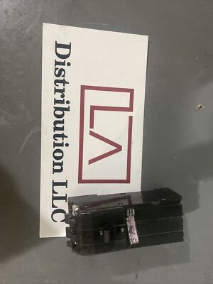 SQUARE D Q13100308 Q13100 3P 240V 100 AMP CIRCUIT BREAKER - TESTED- CHIPPED