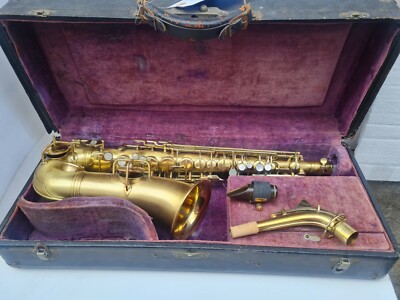C.G CONN LTD NEW WONDER SERIES 1 ALTO SAXOPHONE IN GREAT