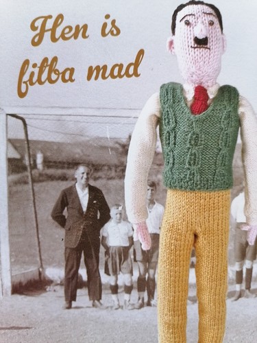 KNIT YOUR OWN BROONS, Scotland's Favourite Family, Black&White Publish., 96pages - Picture 10 of 13