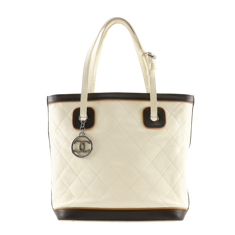 CHANEL Matelass Coco Charm Tote Bag Calf Ivory Ladies I111525089 Used