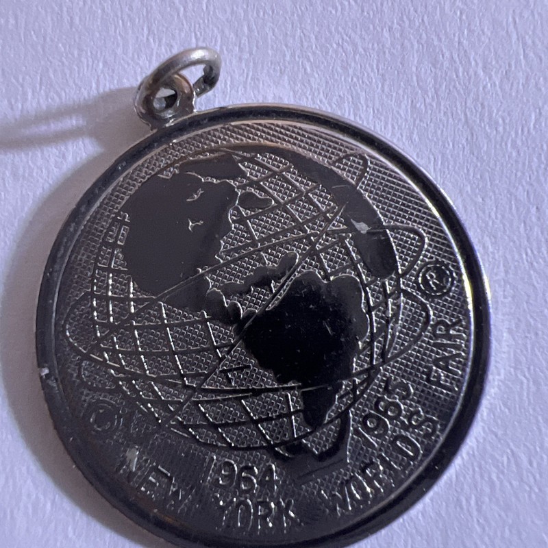 #11  Vintage CWC New York Worlds Fair SterlingSilver Charm/Globe Pendant 4.74g 
