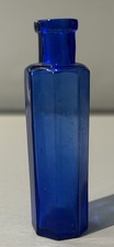 Vintage Cobalt Blue Apothecary Medicine Poison Bottle 9.2cm Tall 38.10g Weight