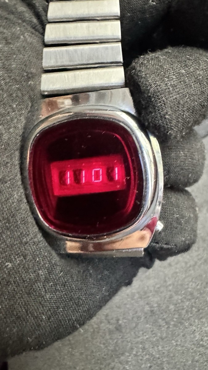 Watch Rare Soviet Elektronika 1 Red Pulsar Quartz USSR 1982