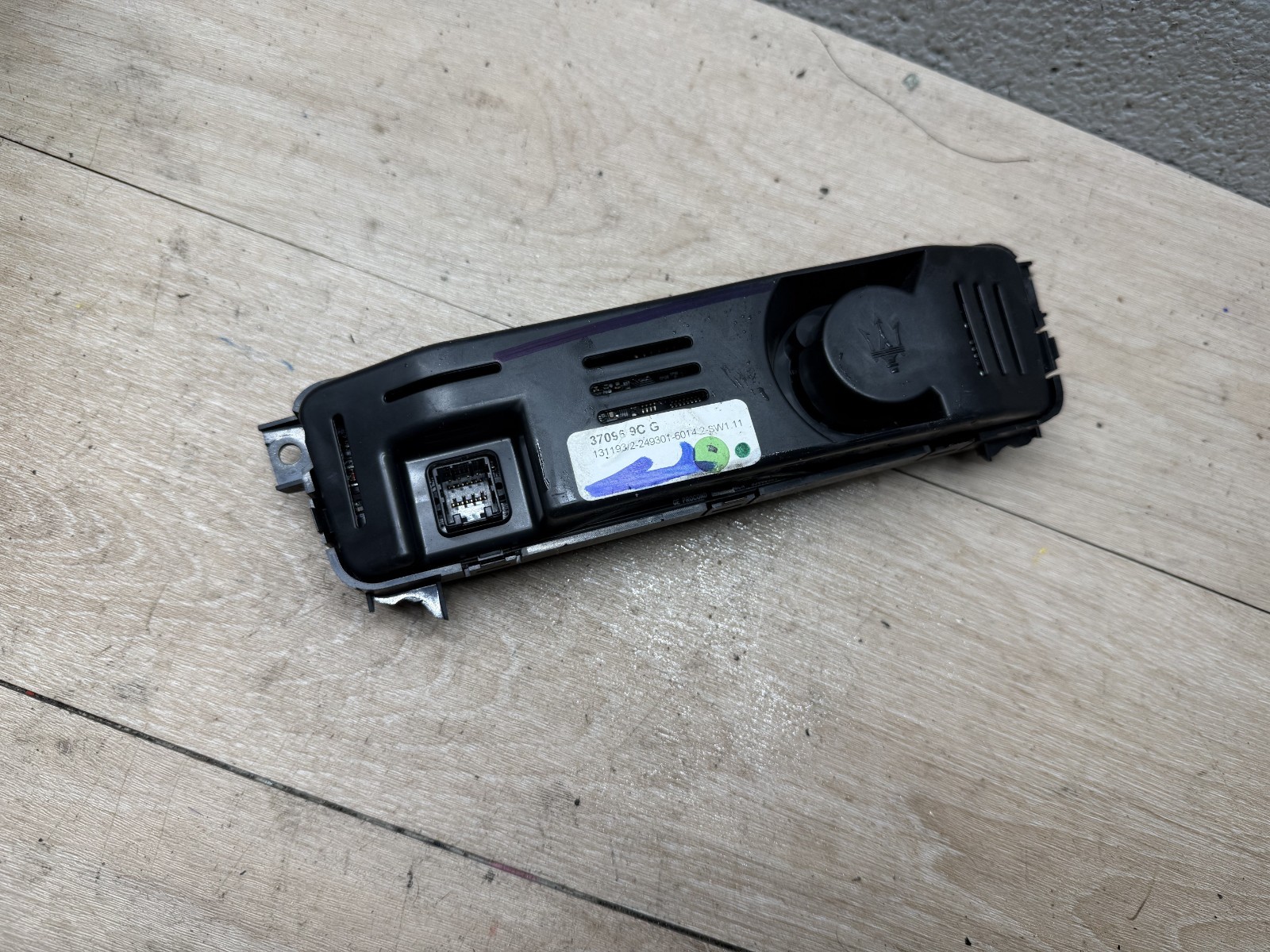 Maserati Quattroporte 2003-2008 Air conditioning switch knob