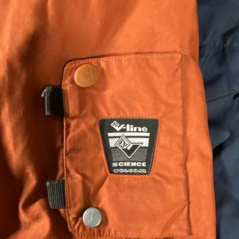 Vintage Volcom Lightsaver Snowboard Jacket Men’s Medium - Image 2 of 4