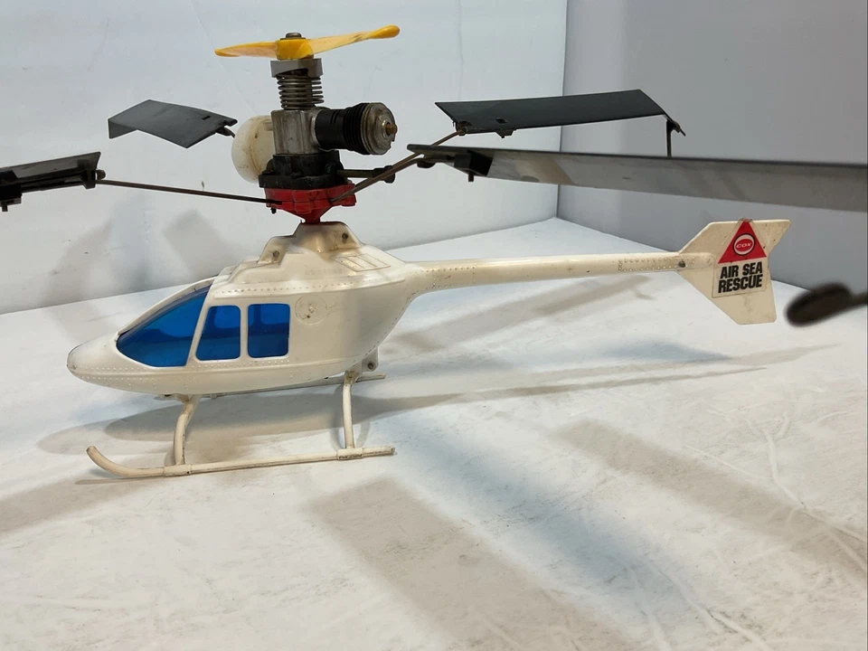 Vintage Cox Sky Ranger Helicopter Control Line .049 Nitro Engine - Image 2 of 4