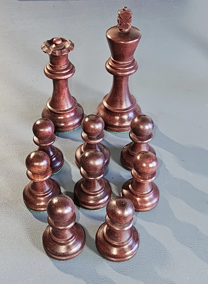 Juego de ajedrez de madera The House Of Staunton 34 piezas con caja 4" King sin tablero Foto 4 de 4