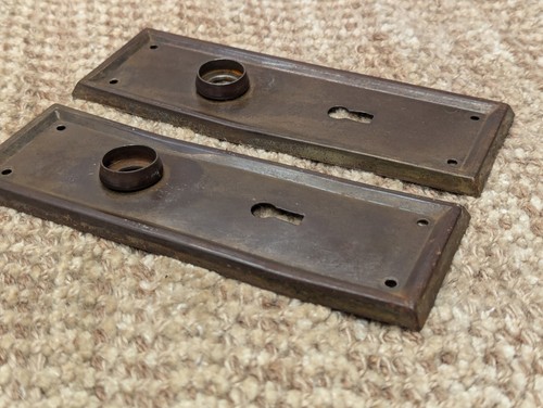 Pair Of Antique 2 7/16" x 7 1/8" Steel Door Knob Plate Hardware - Picture 3 of 7