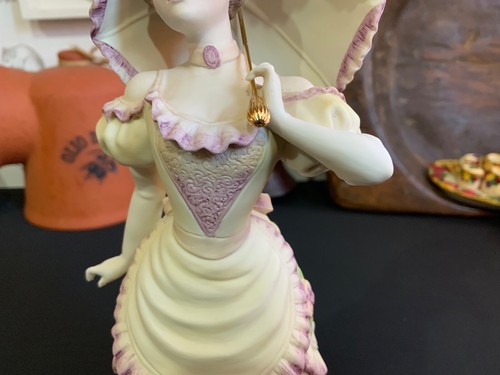 Figurina Coalport, Età dell'Eleganza, Passeggiata a Chiswick. Firmato David Lyttleton 11/95 - Foto 2 di 11