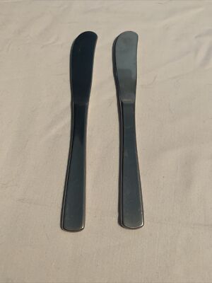 Lot of 2 Gense Facette 18/8 Stainless-Sweden-Flat Handle Butter Spreaders/Knives