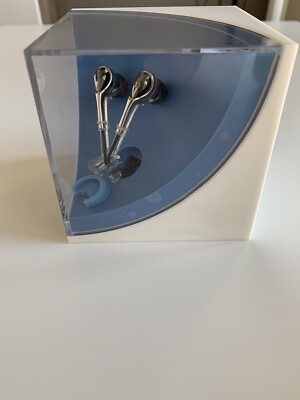 PHILIPS SWAROVSKI フィリップス　スワロフスキー　イヤホン Swarovski Phillips Active Crystal In-Ear Headphones Ear Buds