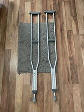 McKesson 146-10400-8 Aluminiowe kule pod pachami dla dorosłych - 350 funtów. Waga Pojemność