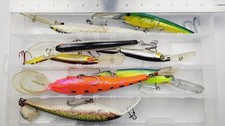Fishing Lures Lot C - Musky Bass Big Trolling Diving Crankbait Plugs w Plano Box