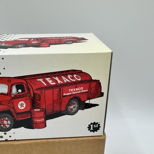 Texaco 1955 DIAMOND T FUEL TANKER FIRST GEAR Puget Sound Plant Employee Edition - Picture 3 of 8