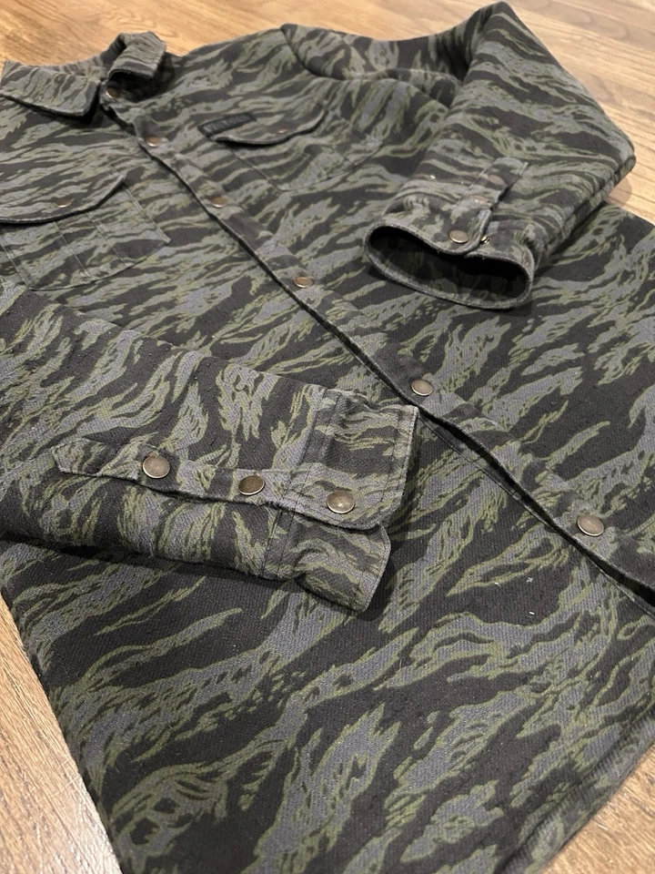 Volcom Large Camo Jacket - Image 4 of 4